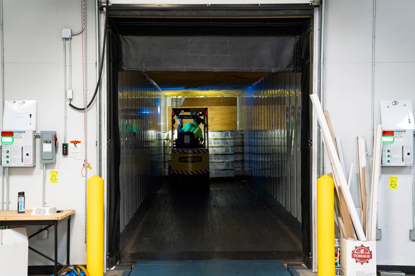 Loading the trailer, pallet by pallet